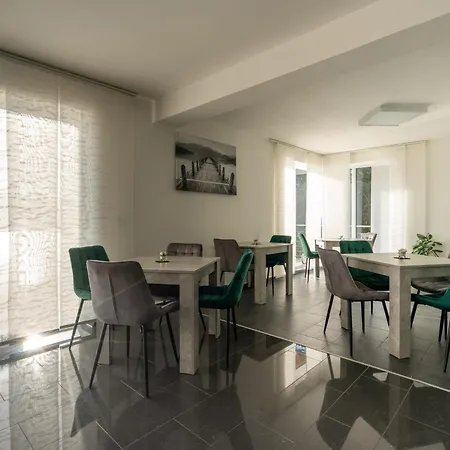 בית נופש Rezidence Sunny Hill *